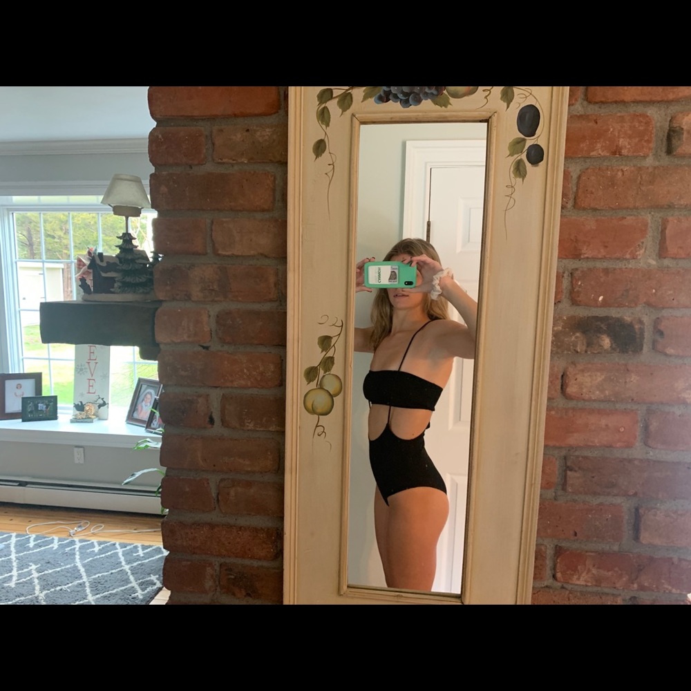 Swimsuit - Picture 3 of 5